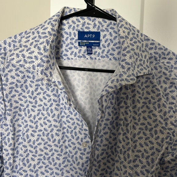 Apt. 9 White and Blue Leaf Print Shirt - Picture 4 of 6